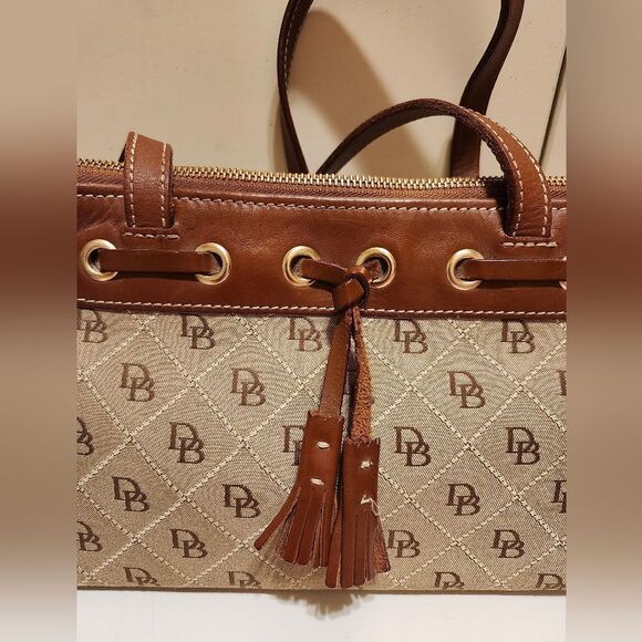 Vtg. Mint  Dooney & Bourke Signature Logo Brn/Tan Canvas w/Leather Trim Handbag - Picture 6 of 16
